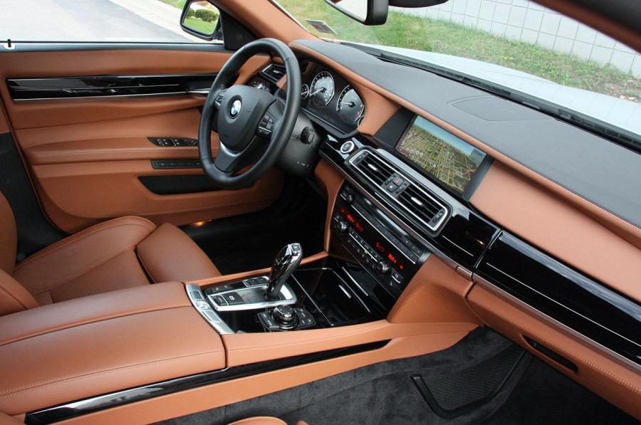  BMW 760iL 2010 года  (фото 45 из 71)